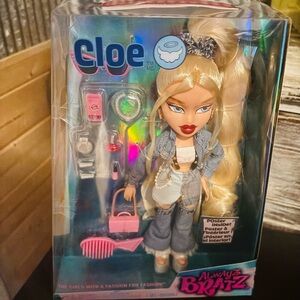 Cloe Bratz Fashion Doll - Blonde with Pink Accessories